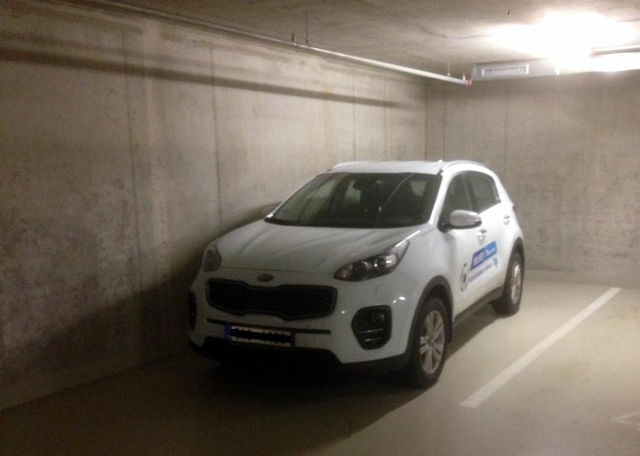 شقة Onsite Free Garage Parking, 10Min Centre By Bus براغ المظهر الخارجي الصورة
